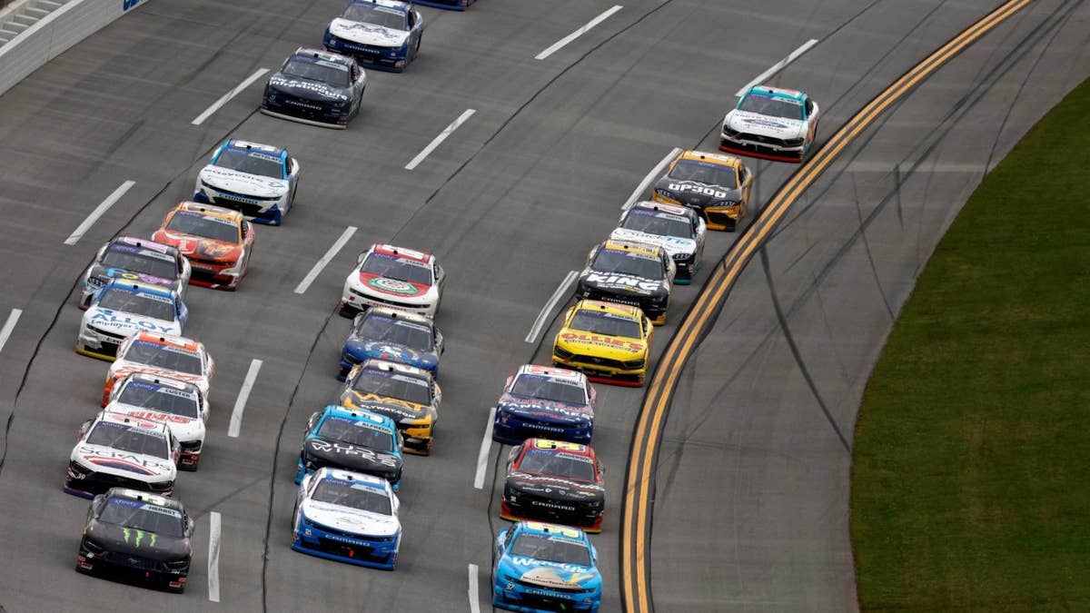 nascar-lead