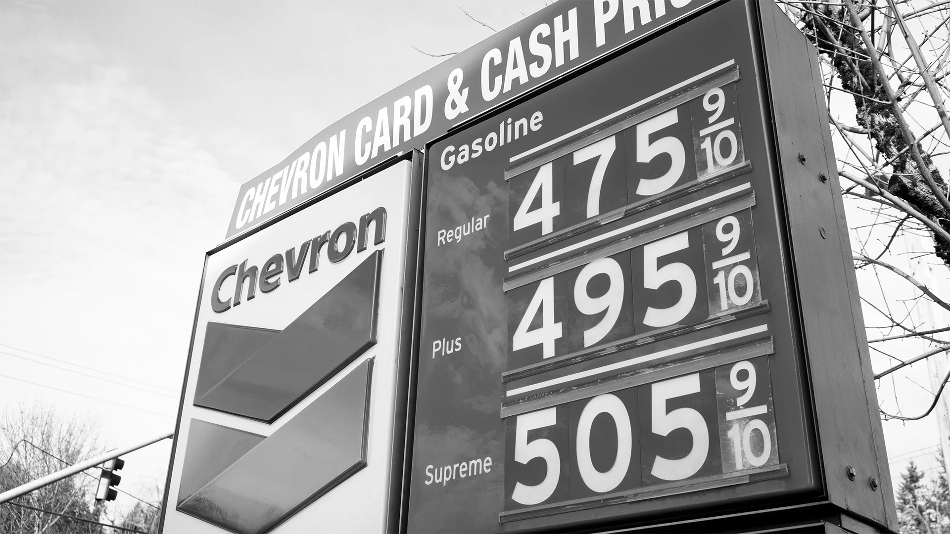 Gas prices back on the rise as Iran war reignites. 3 states are seeing the highest prices