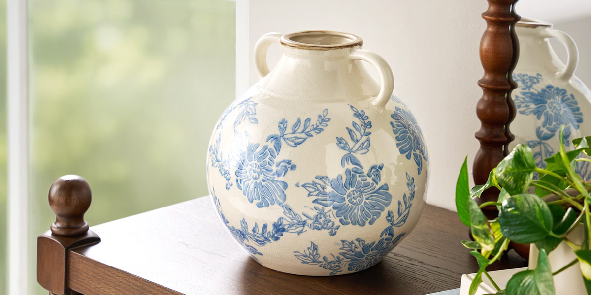 The Pioneer Woman’s sold-out ceramic vases are back at Walmart