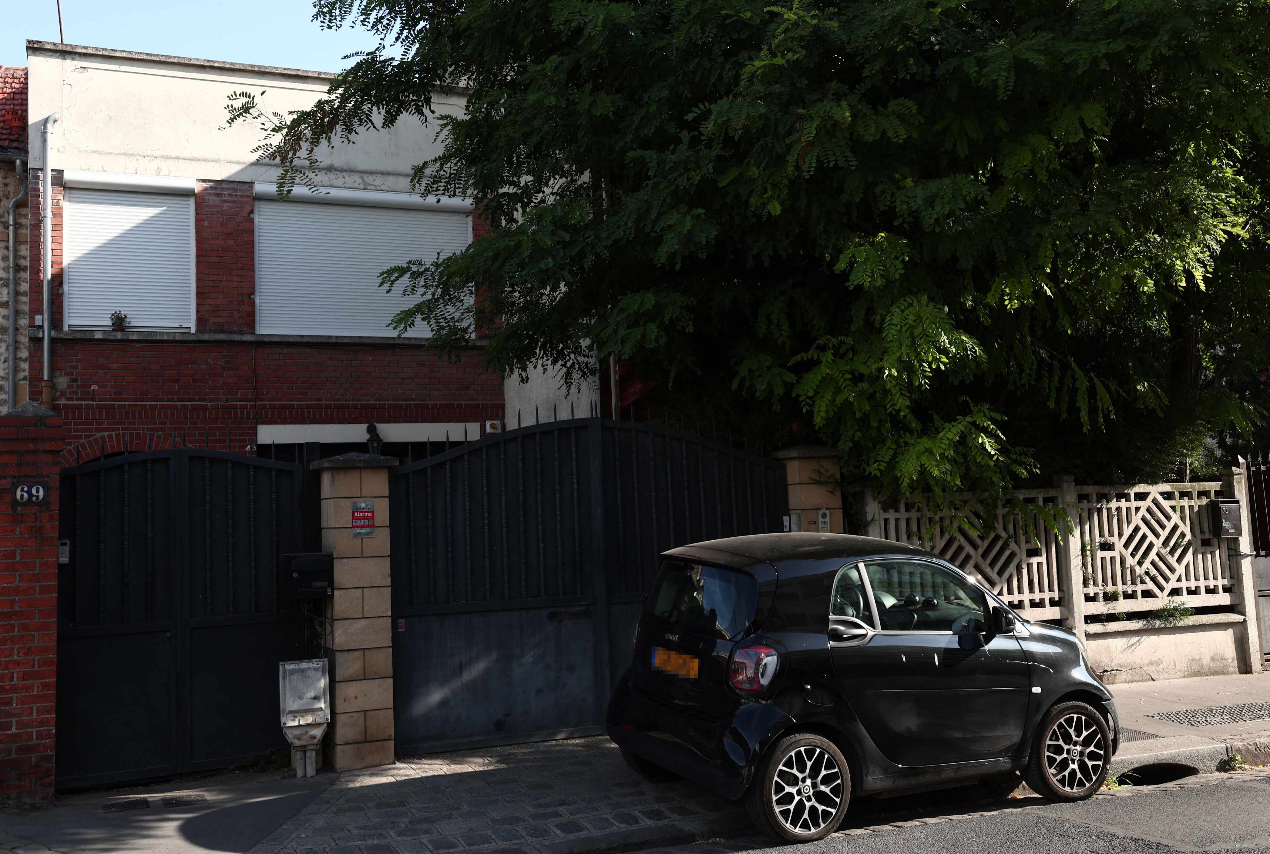 Modeling scout who introduced Epstein to women found dead in French home