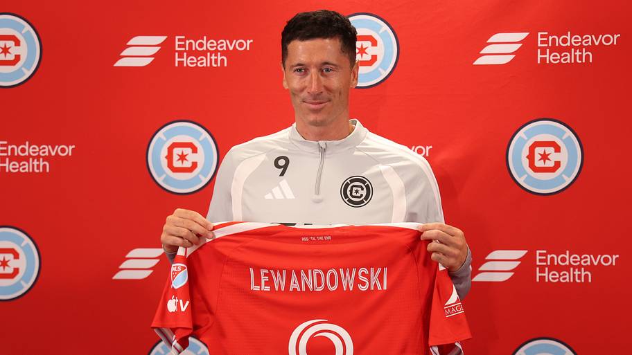 Is Robert Lewandowski playing tonight for Chicago Fire against Inter Miami?