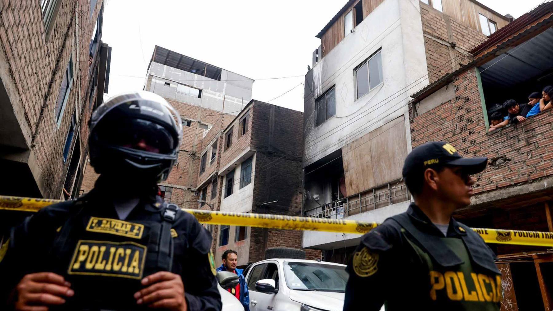 Fire kills ten members of same family in Peru, police say