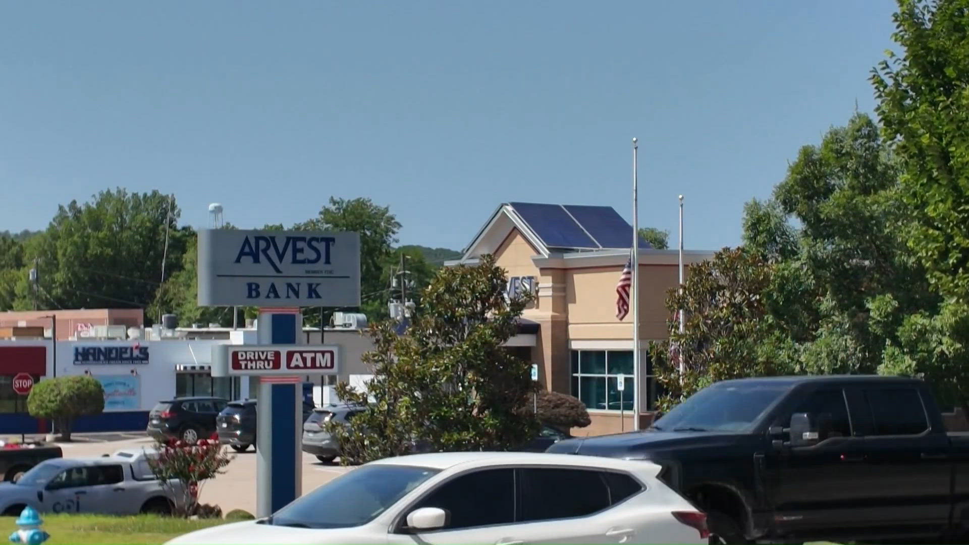 Arkansas customers concerned as Arvest Bank adds new checking account fees