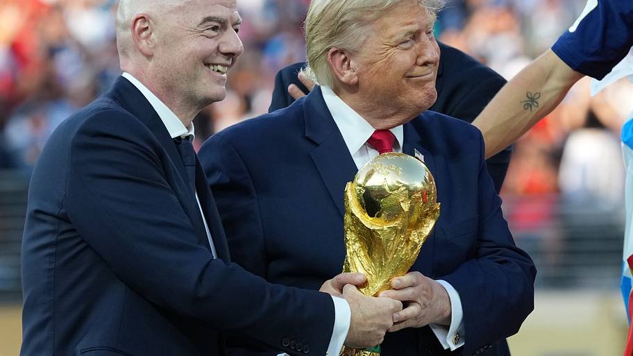 trump with gianni and the trophy