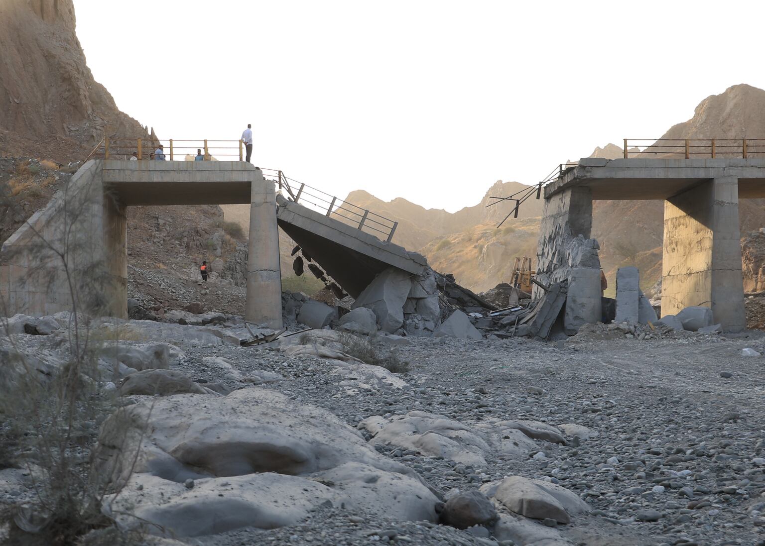 UK withdraws diplomatic staff from Iran as US airstrikes continue