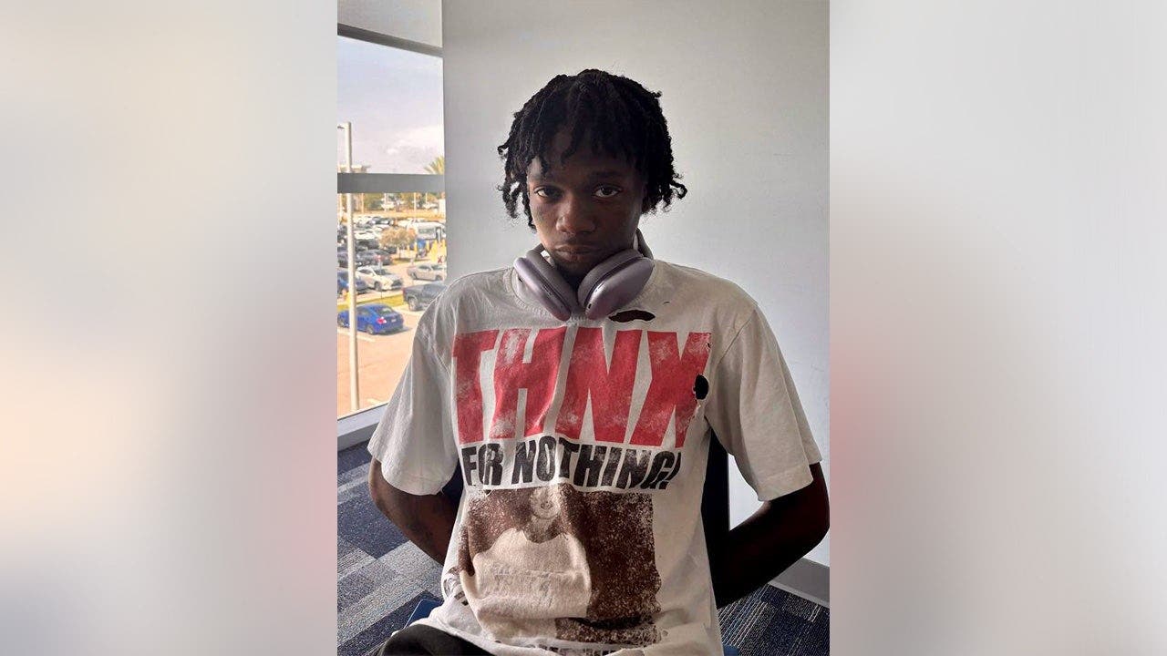 Accused murderer arrested while trying to board cruise ship in Florida, deputies say
