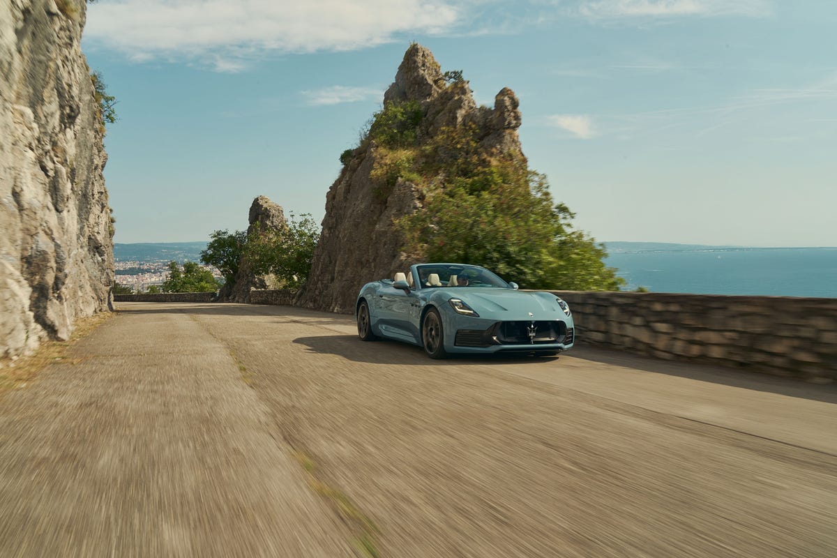 View Exterior Photos of the 2027 Maserati GranCabrio Folgore