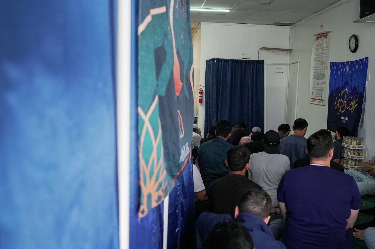 La Porte mosque proposal sparks online backlash. Here's why worshippers called police.