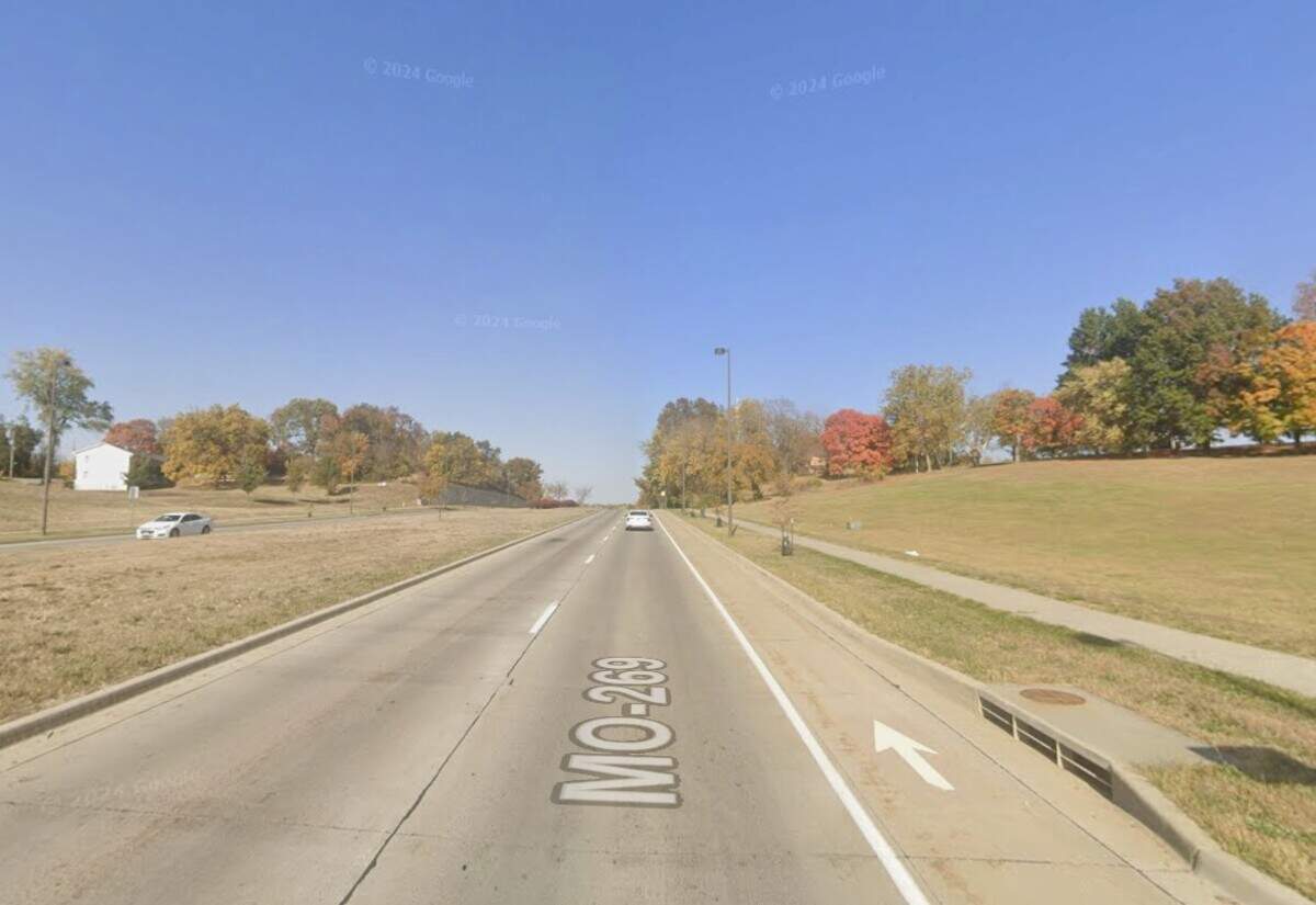 Rider on 'homemade' motorcycle hits curb, is critically injured in KC's Northland