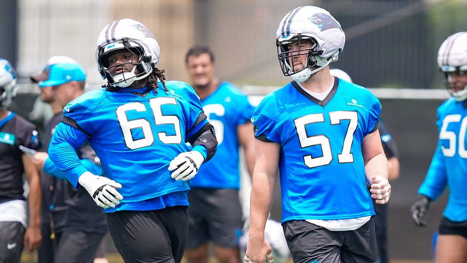 Monroe Freeling and Ja'Tyre Carter in practice