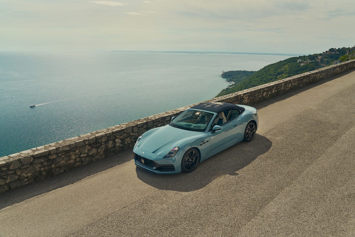 View Exterior Photos of the 2027 Maserati GranCabrio Folgore