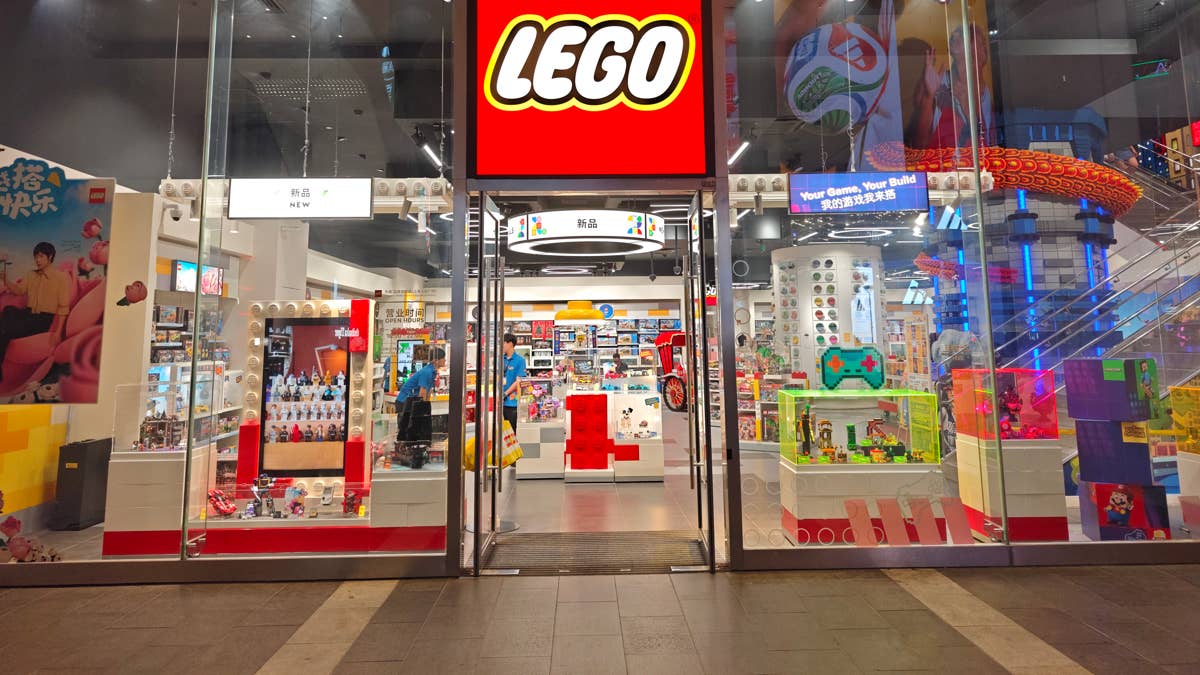 Lego unveils 1,478-piece 'X-Files' set with Gillian Anderson tribute