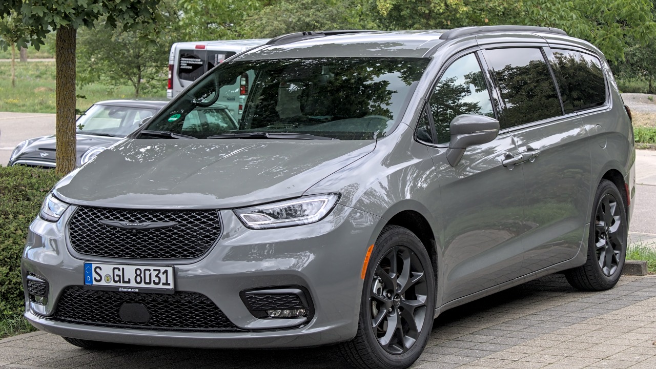 Chrysler is recalling nearly 300,000 vehicles over a fire risk owners are told to fix fast