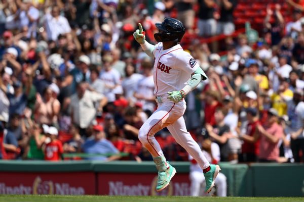 Red Sox win 15th straight, matching longest in club history
