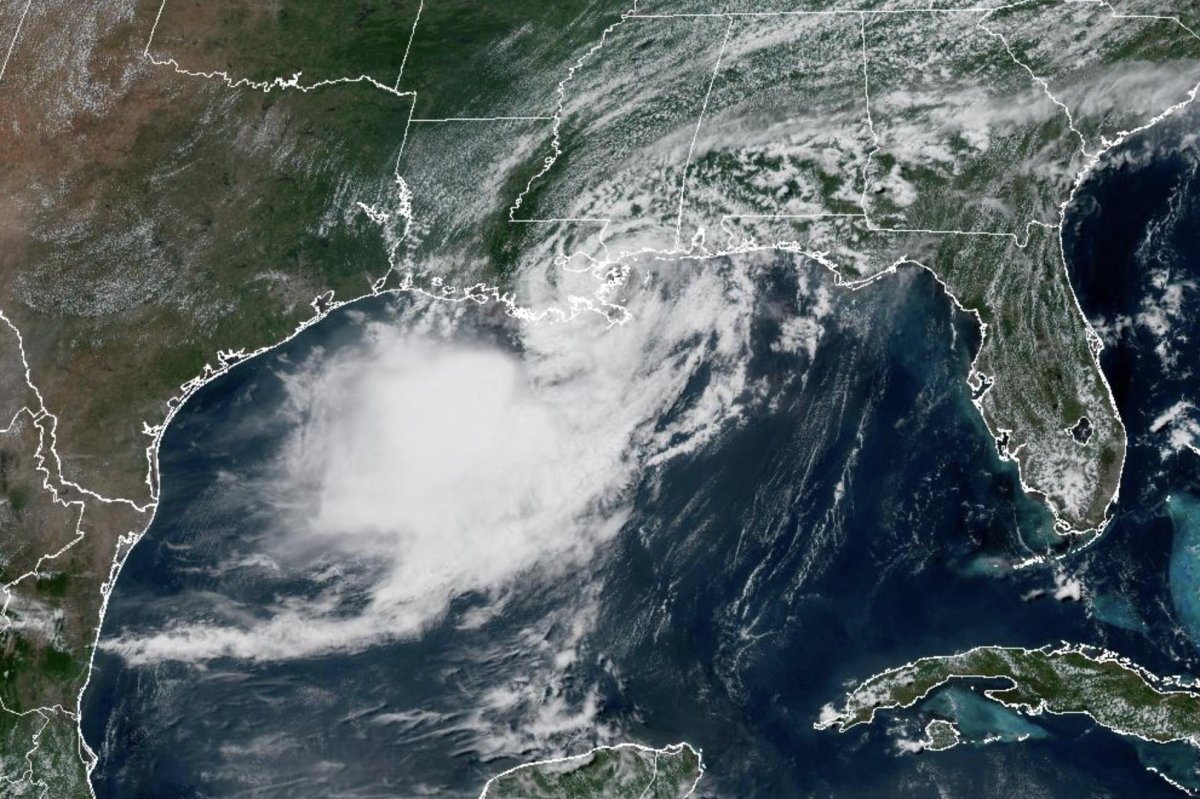 Weakening tropical storm Bertha approaches southeast Louisiana