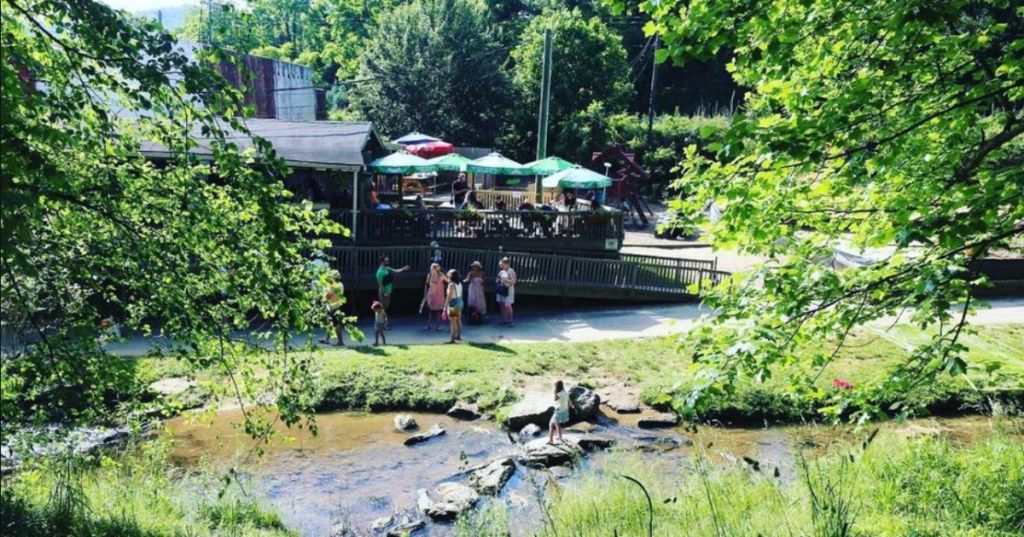 Photo courtesy of Creekside Taphouse