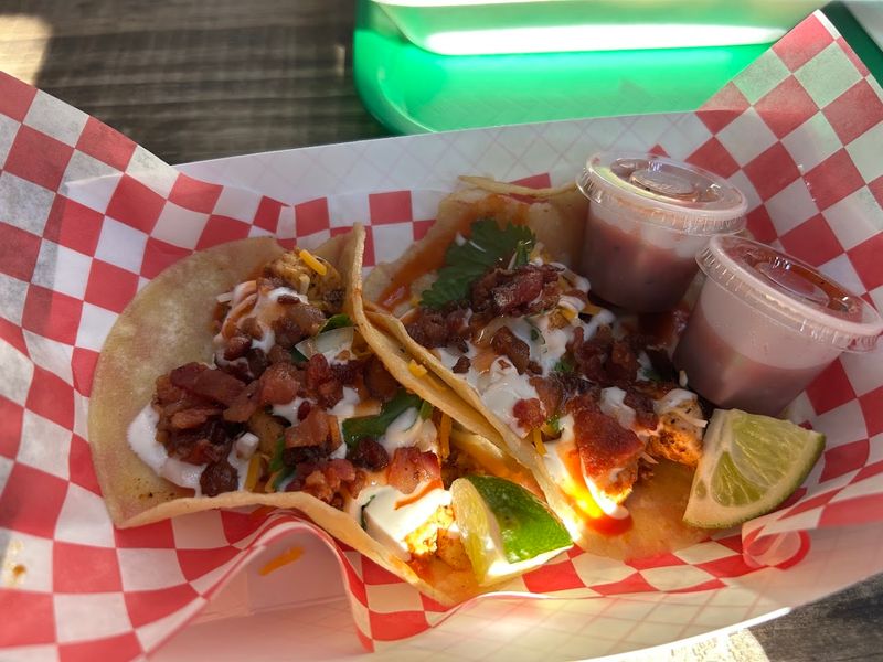 Small Mountain Street Tacos