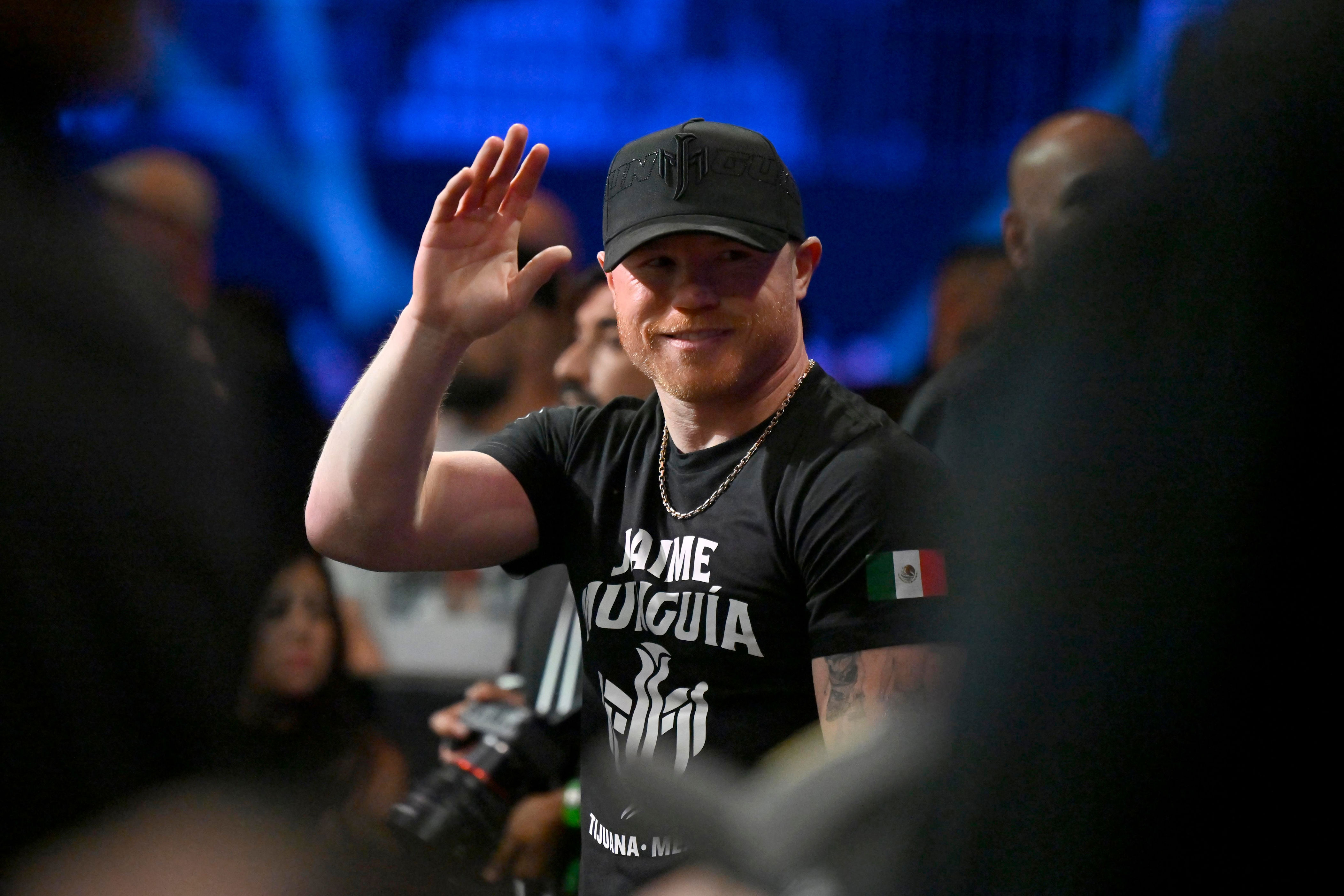 Canelo Alvarez continues to duck 'not-Mexican' David Benavidez – 'He's a heavyweight'