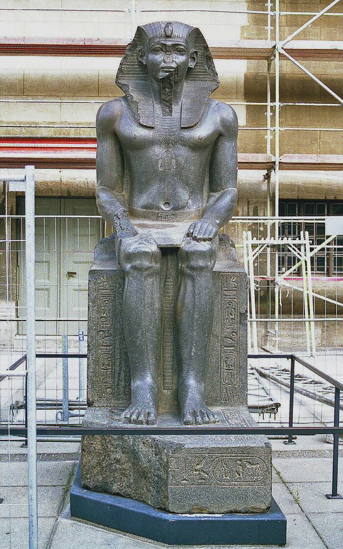 Four Egyptian Princesses Used Weapons
