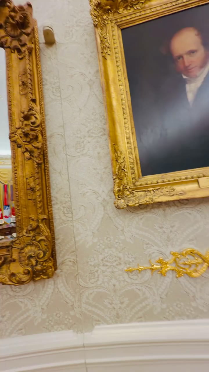 Trump’s gaudy Oval Office transformation torn to shreds
