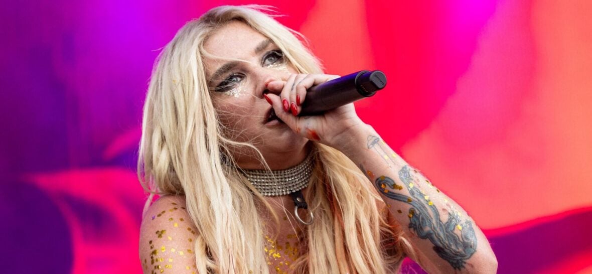 Kesha loses hilarious standoff with raccoon trying to invade her home