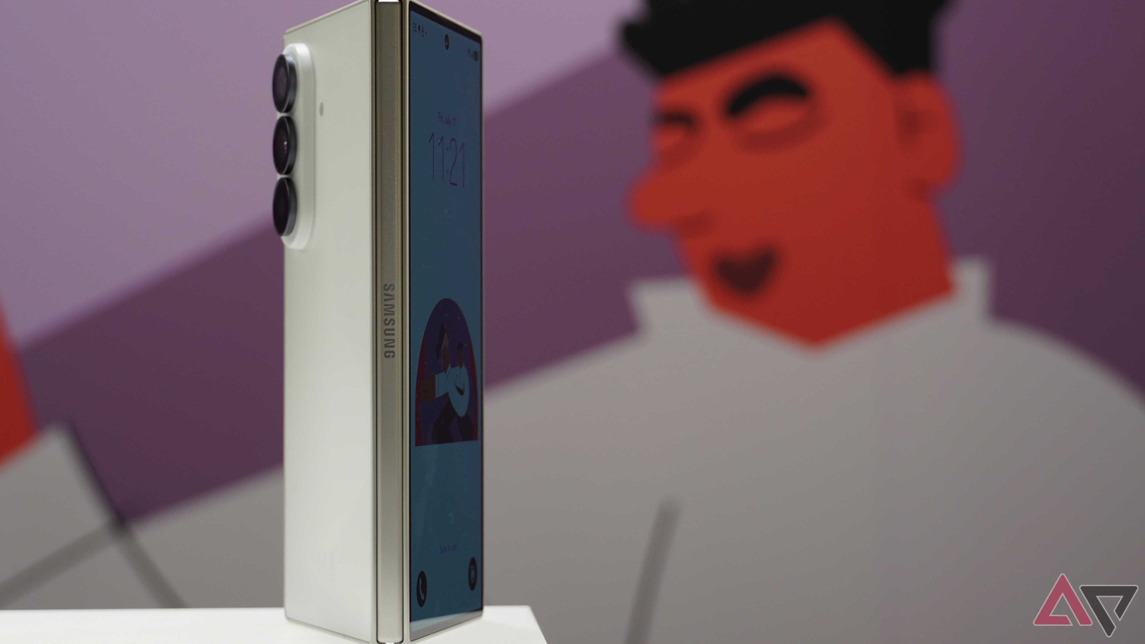 The Samsung Galaxy Z Fold 8 Ultra's hinge