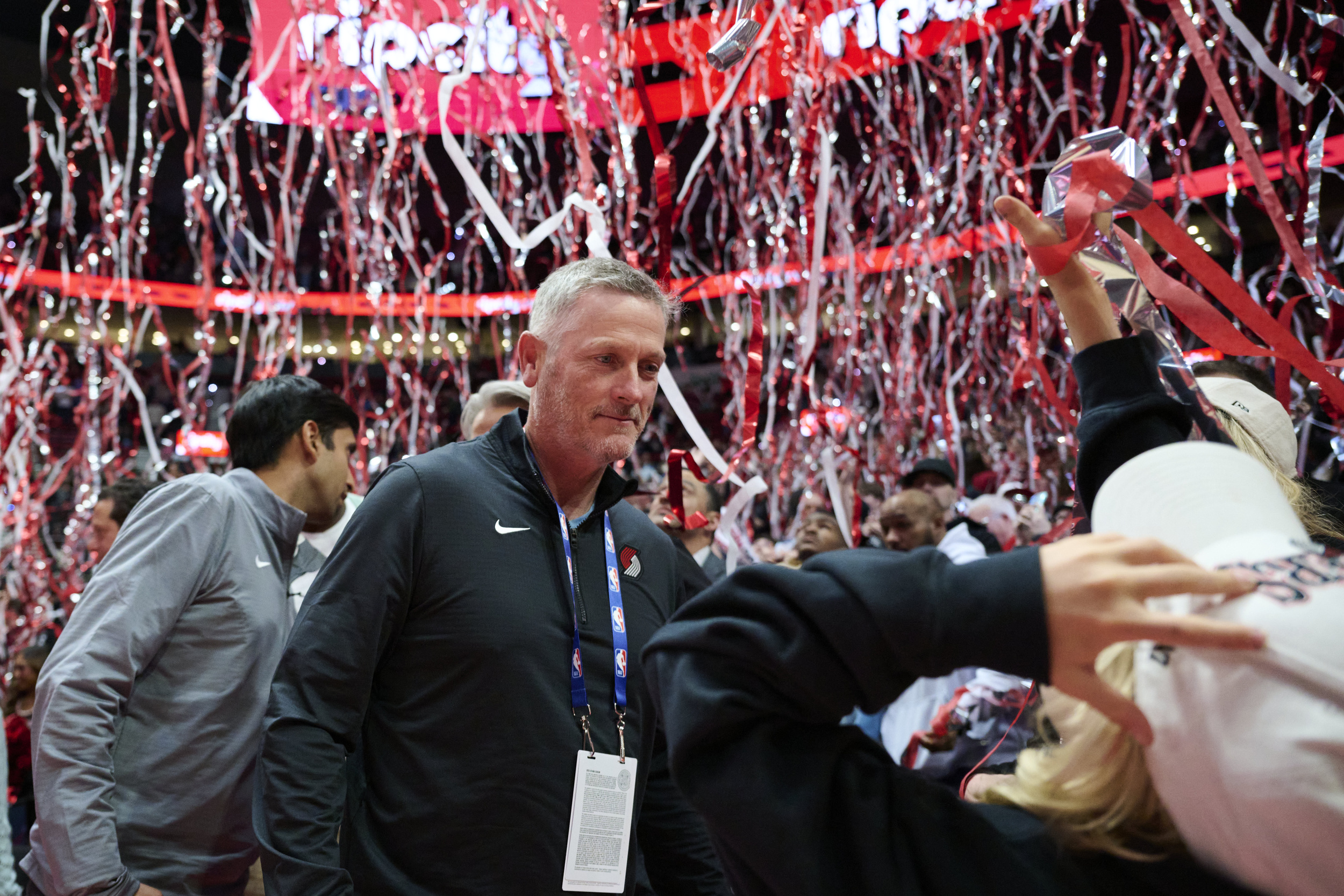 'El Cheapo': Blazers owner strikes again as team loses longtime broadcaster