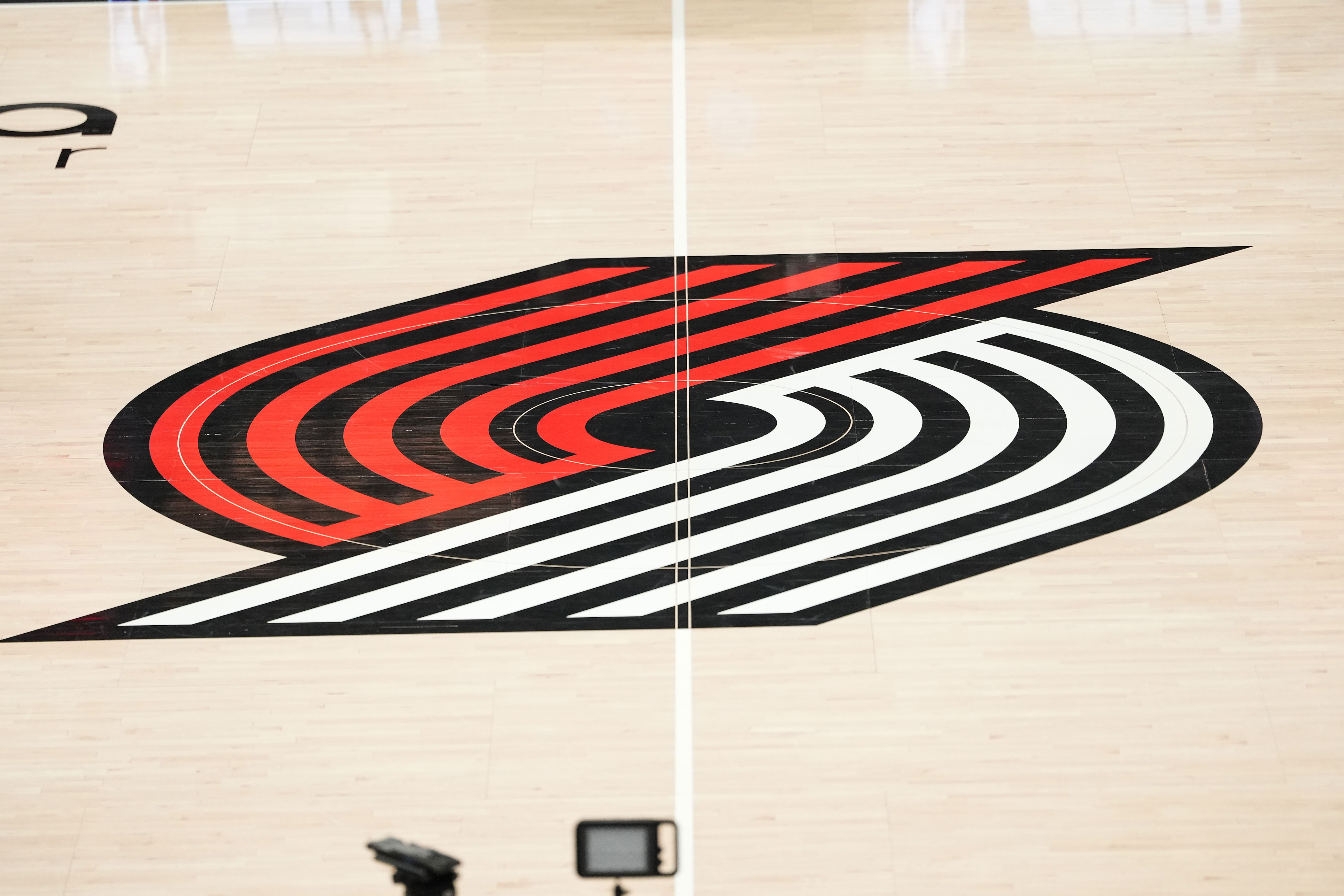 Longtime Trail Blazers broadcaster Kevin Calabro parts ways with team due to 'subprime' offer