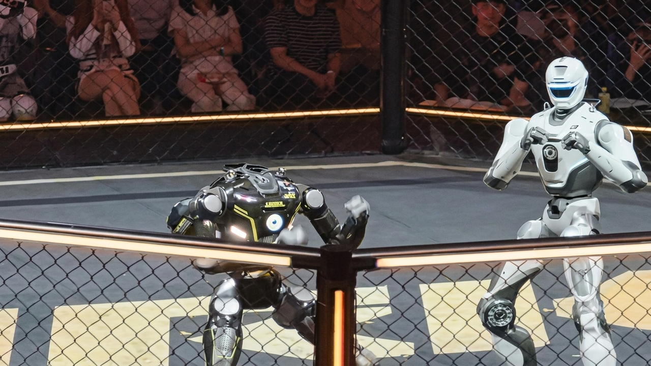 A damaged robot continued fighting after losing its head-mounted sensors