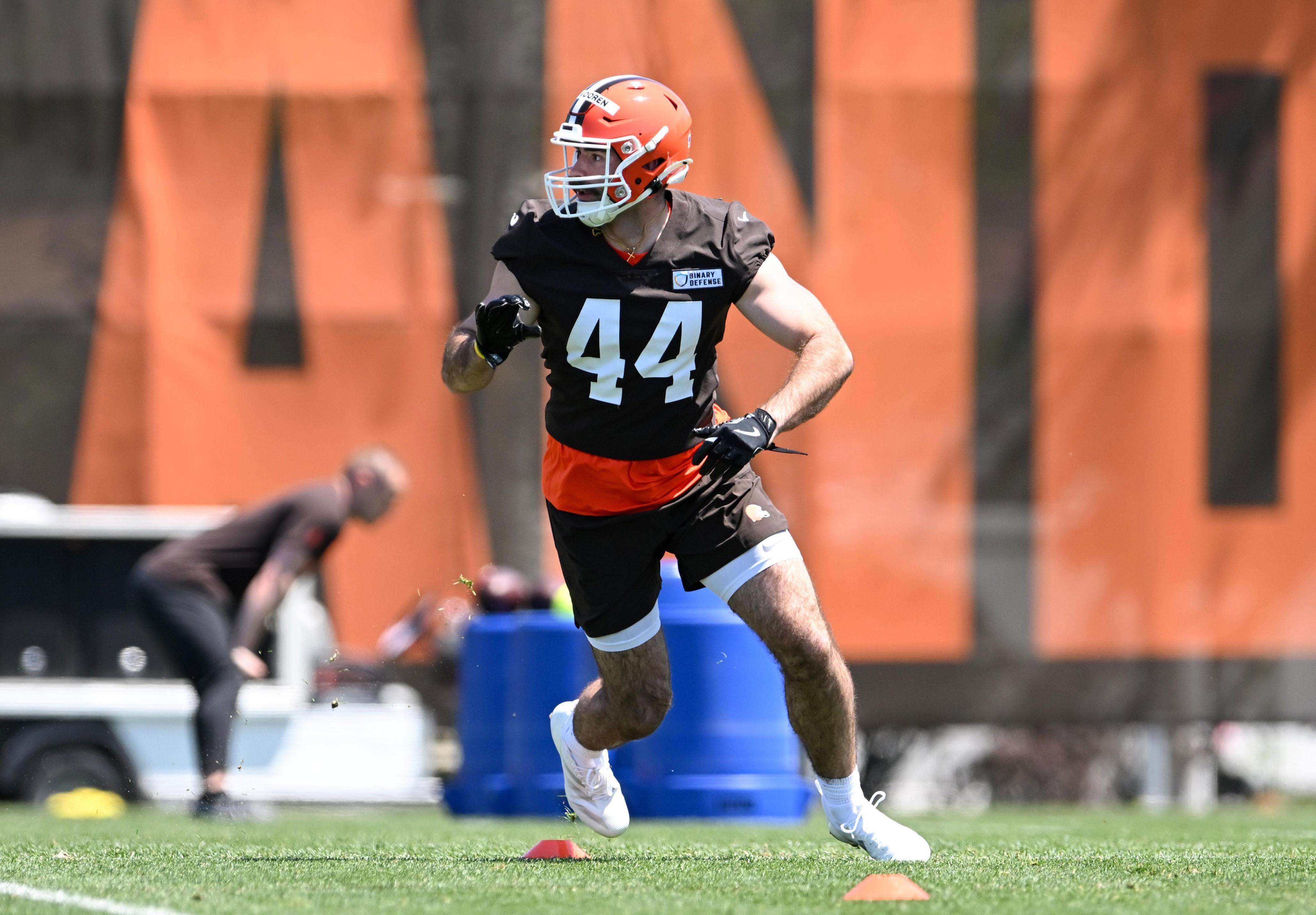 What signing Mitch Van Vooren and Riley Wilson means for the Patriots