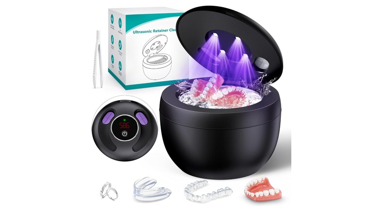 Product photo of an ultrasonic retainer cleaner with packaging