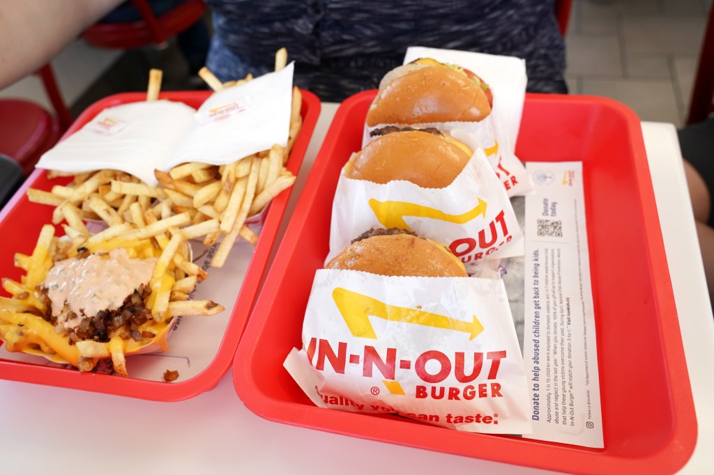 041723inoutburger14CS