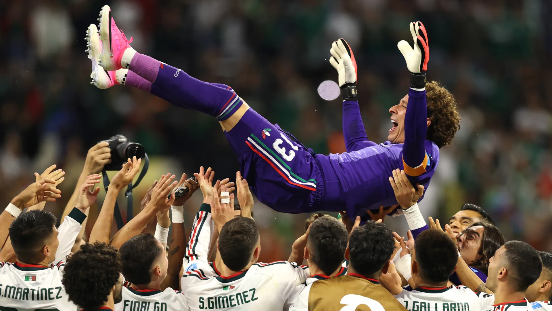 Guillermo Ochoa announces retirement: How many games did he play compared to Messi and Cristiano Ronaldo?