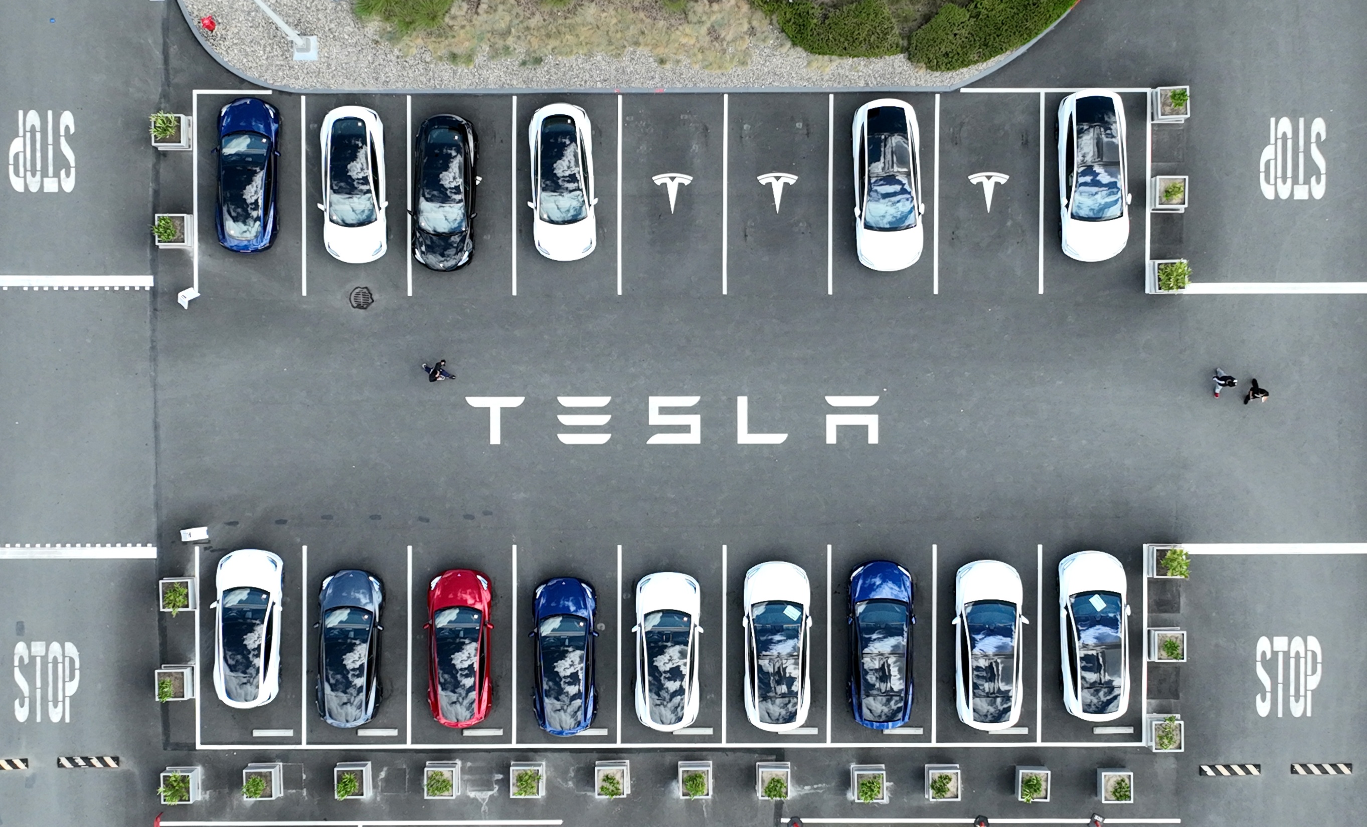 Tesla Q2 2026 earnings: Record 480K deliveries, $3.25B cash burn, and an active NHTSA FSD probe