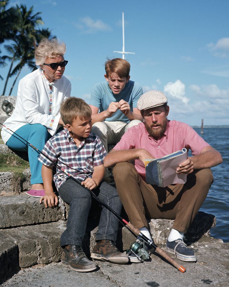 OKEECHOBEE - JANUARY 1: The Howard family during the shooting of GENTLE BEN. From left: Jean Howard (mother), Clint Howard as Mark Wedloe, Ron Howard, and Clint Howard (father) as Henry Boomhauer. Image dated 1967.