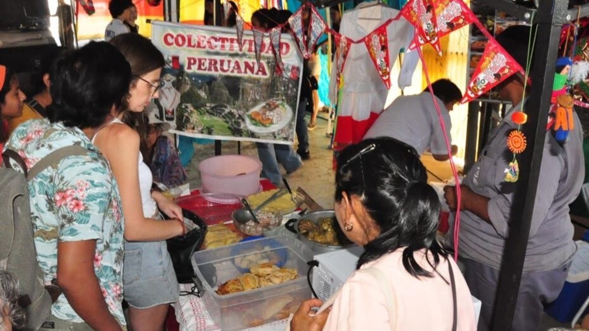 El Cabildo de Jujuy es escenario del Encuentro de Colectividades "Sabores del Mundo", este jueves