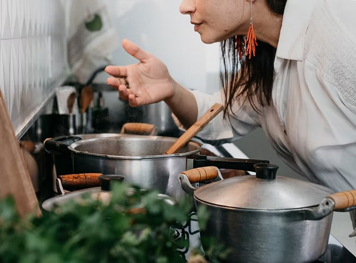 29 Clever Tricks People Use When There’s More Month Than Money
