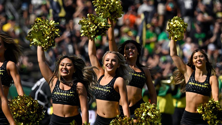 Sep 20, 2025; Eugene, Oregon, USA; Oregon Ducks cheerleaders perform before the game between the Oregon Ducks and the Oregon