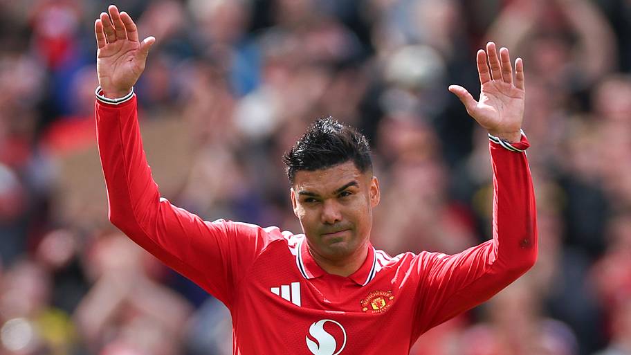 Casemiro waving.