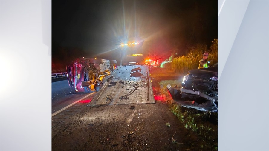 3 injured following tow truck crash in Colonie