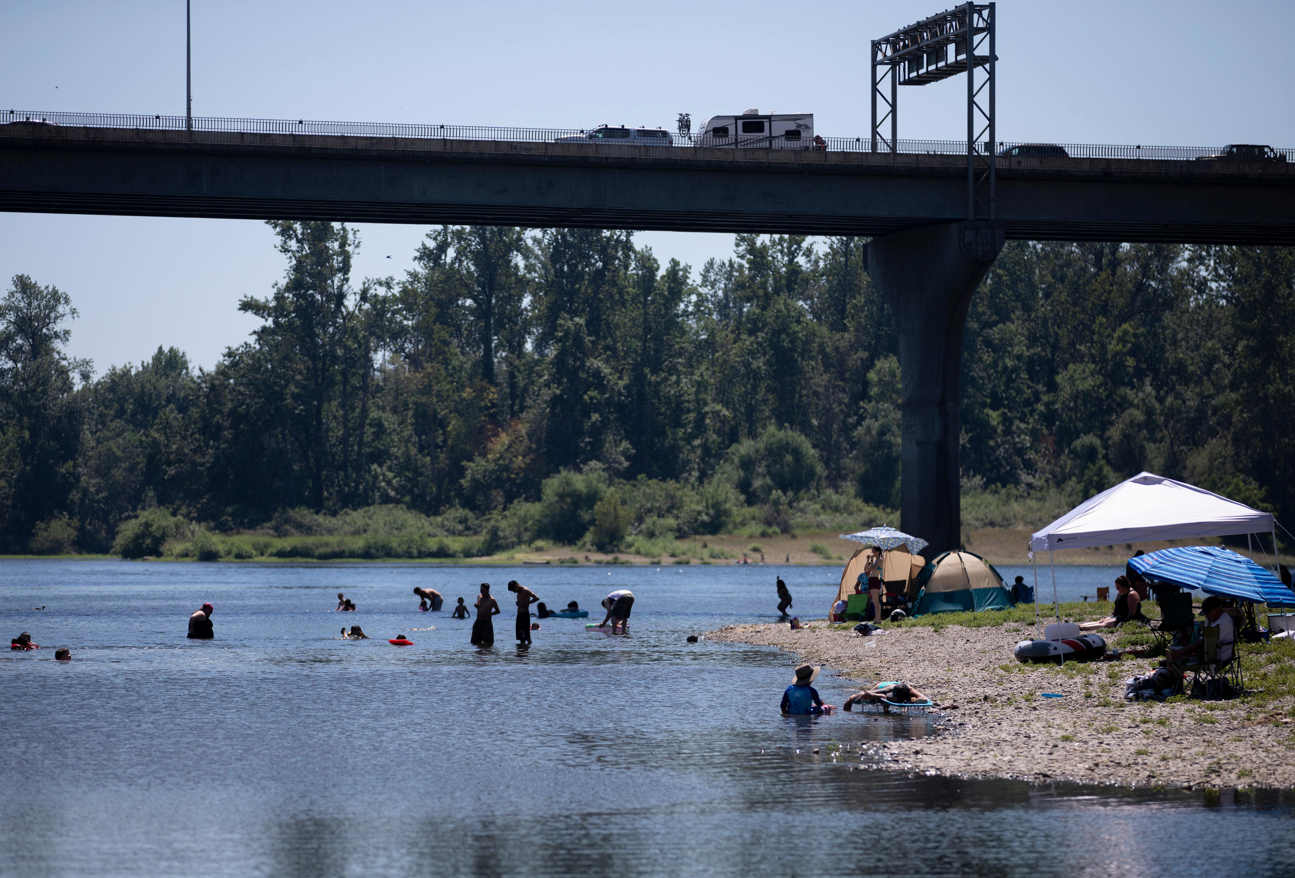 Salem hit 100 degrees. Will it happen again today?