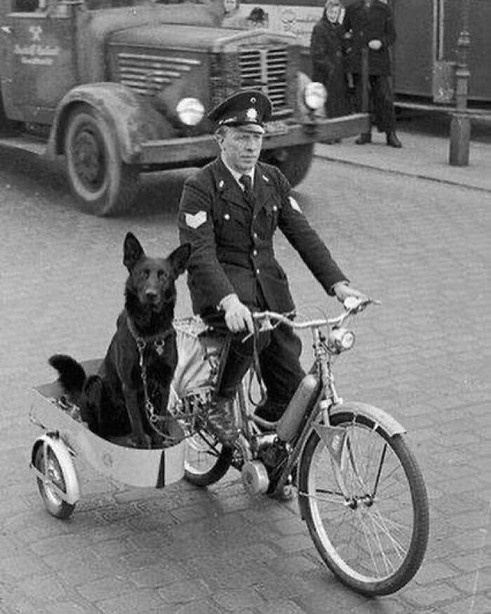 Snapshots Of Another Time: 44 Important Historical Images With More To Say
