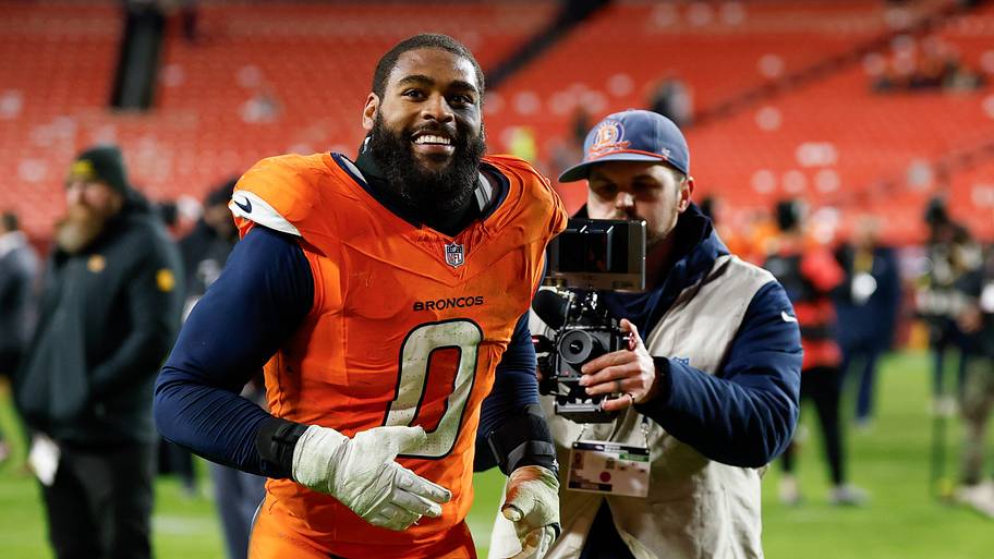 Nov 30, 2025; Landover, Maryland, USA; Denver Broncos linebacker Jonathon Cooper (0) runs off the field after the game agains