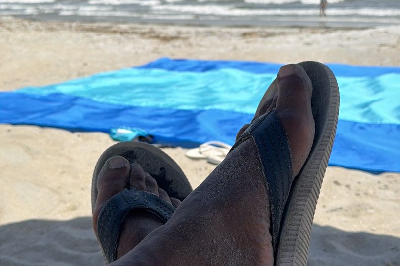 The foot-pic prompted reactions from fans