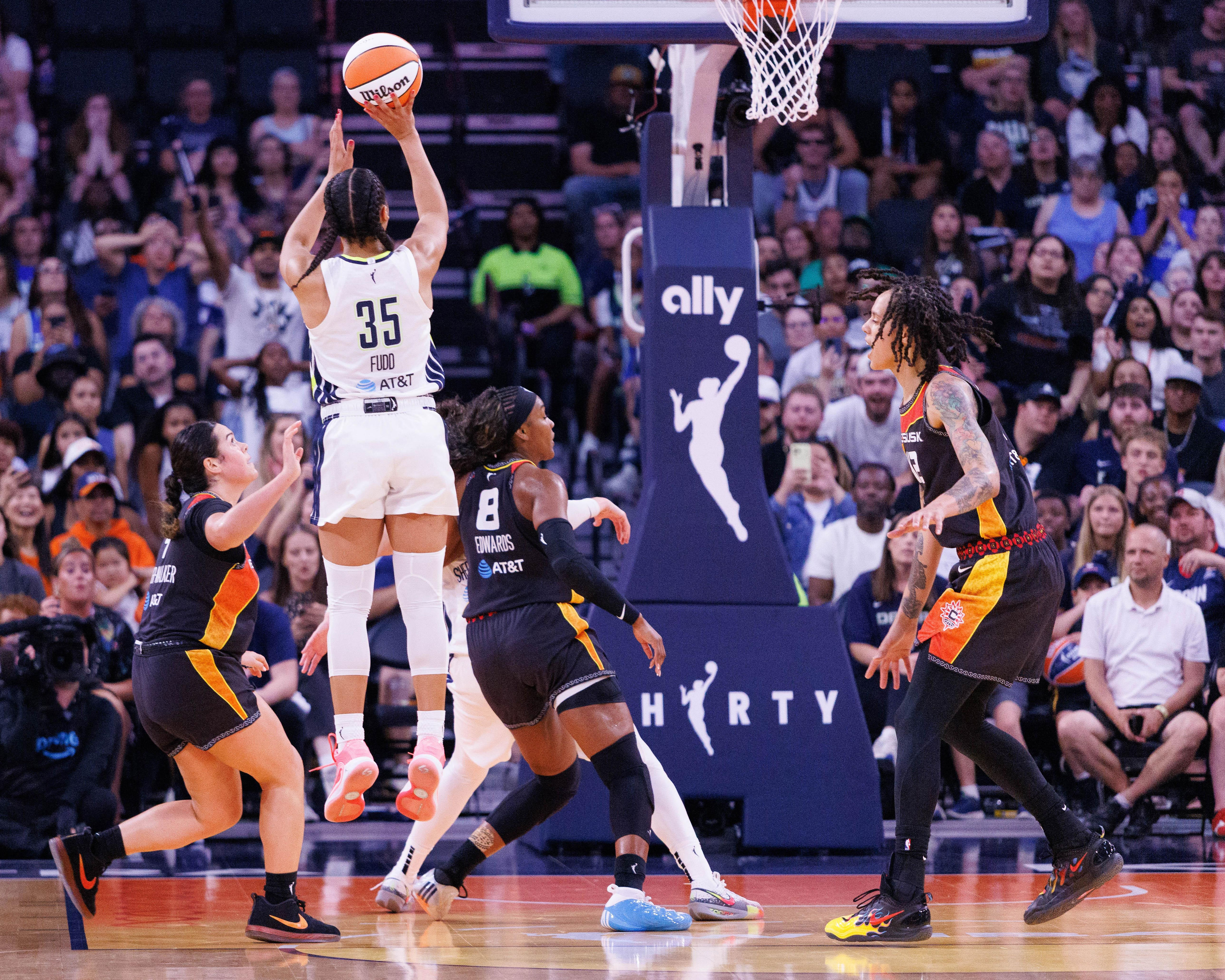 Azzi Fudd to participate in WNBA 3-point contest