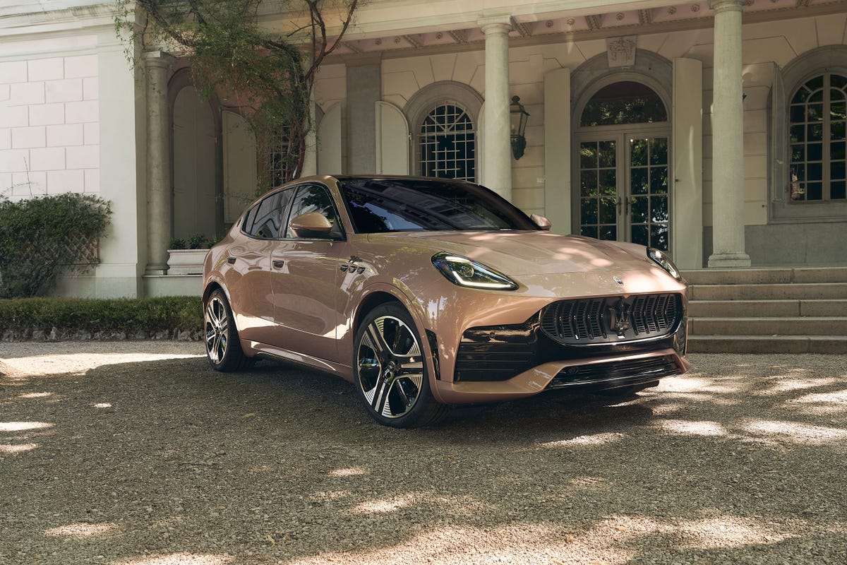 View Exterior Photos of the 2027 Maserati Grecale Folgore