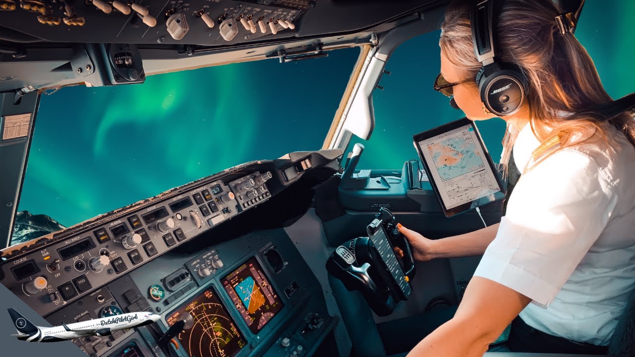 boeing-737-takes-off-from-iceland-in-stunning-cockpit-footage