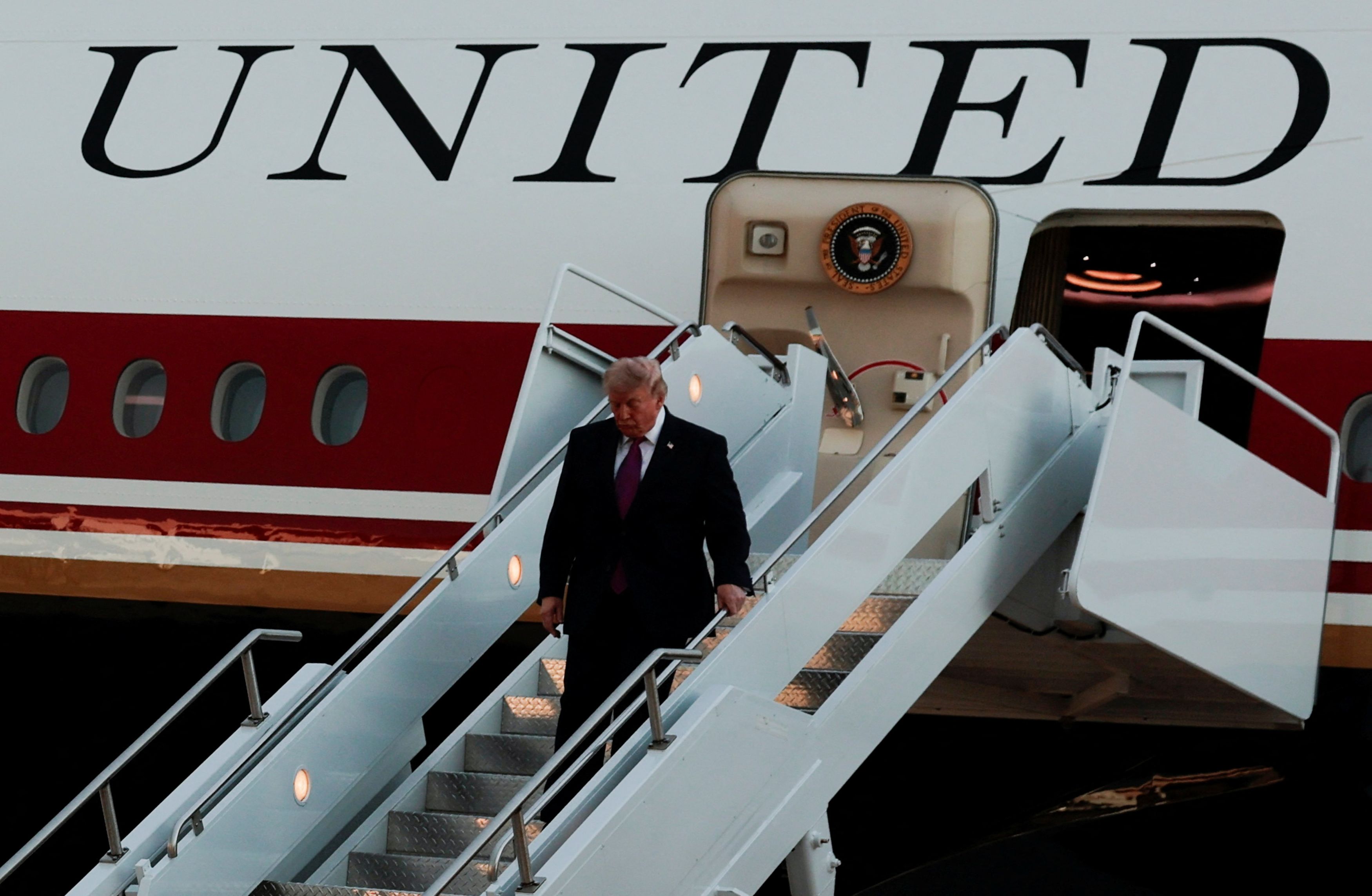 Republican blocks bill to halt retrofit of Qatari-gifted Air Force One