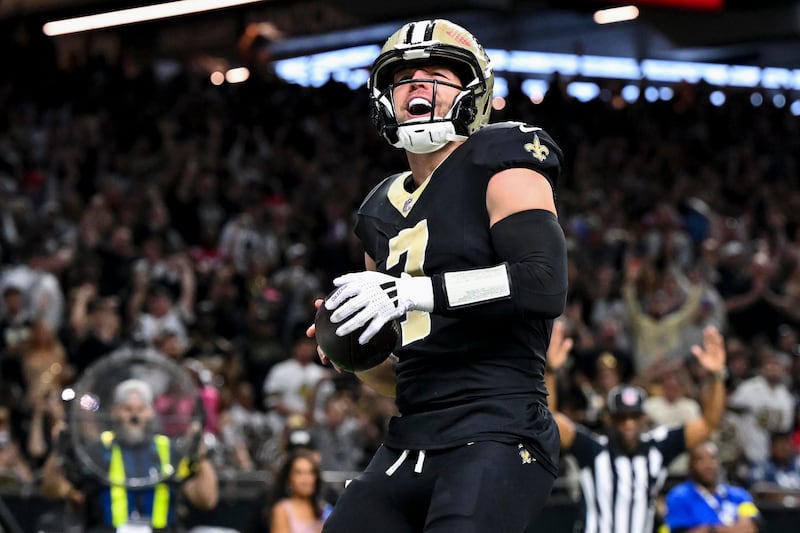 Patriots Saints Football