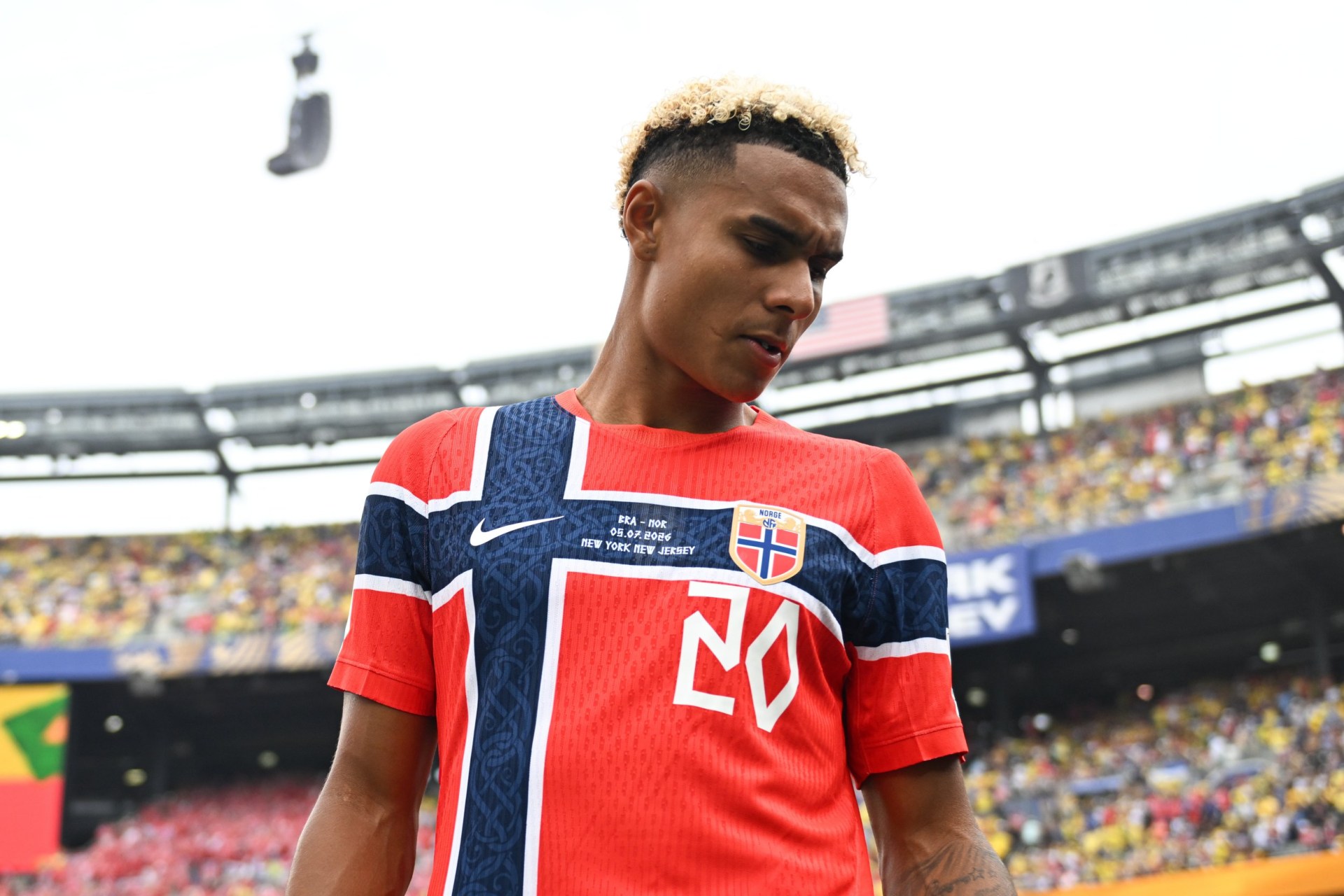 EAST RUTHERFORD, NEW JERSEY - JULY 5: Antonio Nusa #20 of Norway enters the field before the FIFA World Cup 2026 Round Of 16 match between Brazil and Norway at New York New Jersey Stadium on July 5, 2026 in East Rutherford, New Jersey. (Photo by Stephen Nadler/ISI Photos/ISI Photos via Getty Images)